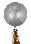 Esfera metálica blanca