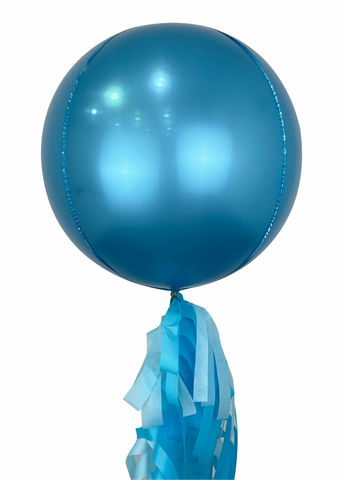 Esfera metálica celeste